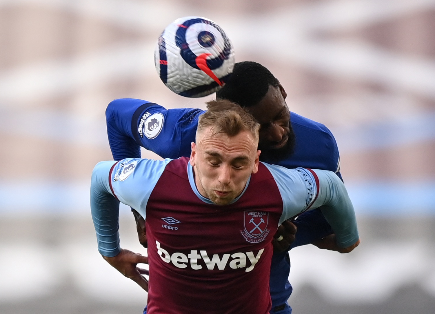 球队后卫穆 球队后卫穆